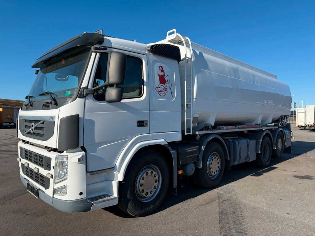Volvo FM460 8x2*6 24.000 l. ADR Tank - Грузовик-цистерна: фото 1 Volvo FM460 8x2*6 24.000 l. ADR Tank - Грузовик-цистерна: фото 1