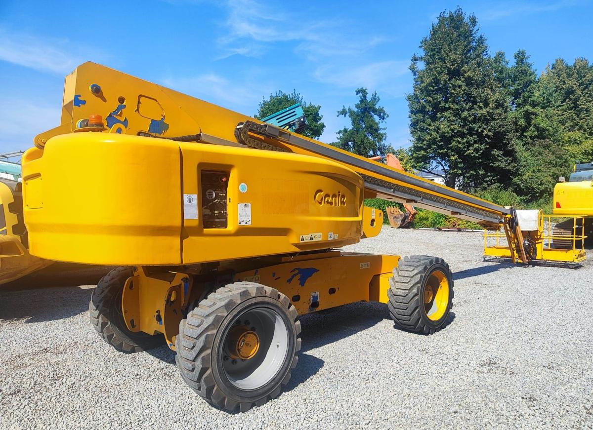 Genie S-85 - Вертикальный мачтовый подъемник: фото 4 Genie S-85 - Вертикальный мачтовый подъемник: фото 4