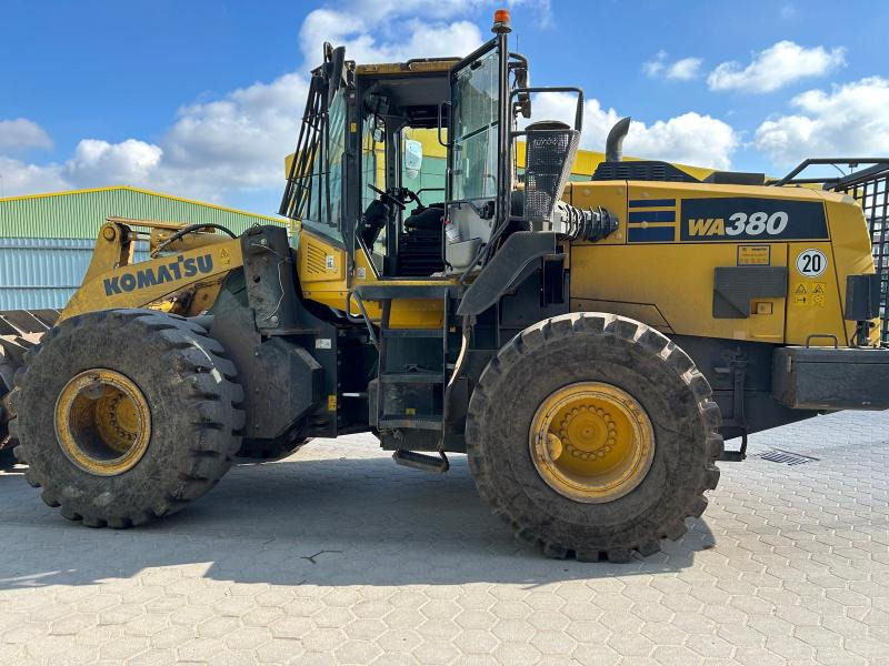 Komatsu WA380-8E0 - Колёсный погрузчик: фото 1 Komatsu WA380-8E0 - Колёсный погрузчик: фото 1