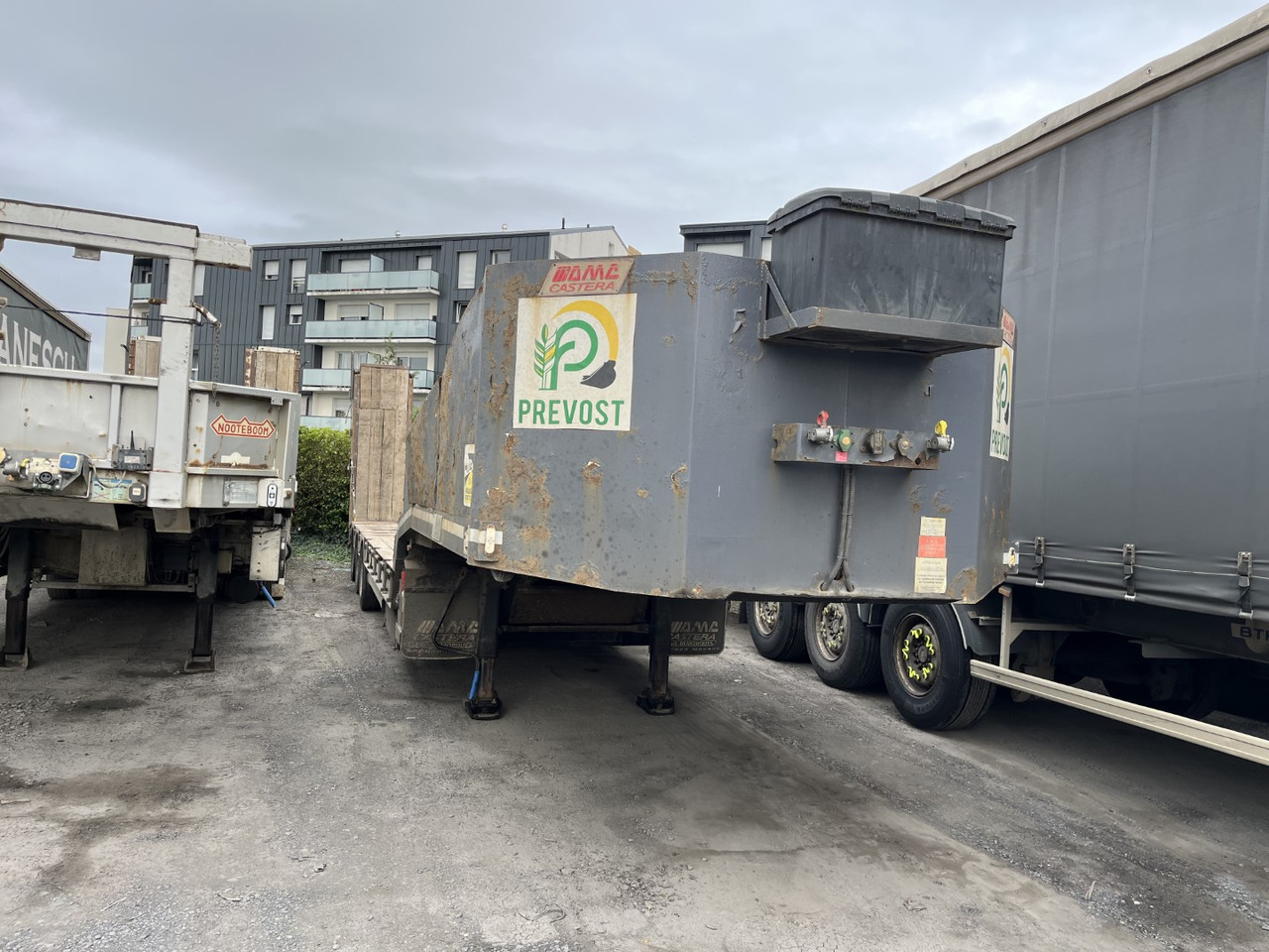 Castera - Низкорамный полуприцеп: фото 1 Castera - Низкорамный полуприцеп: фото 1