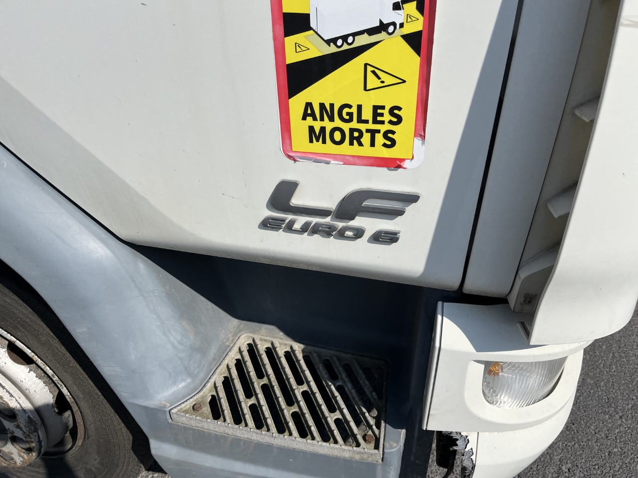 DAF LF 220 - Тентованный грузовик: фото 3 DAF LF 220 - Тентованный грузовик: фото 3