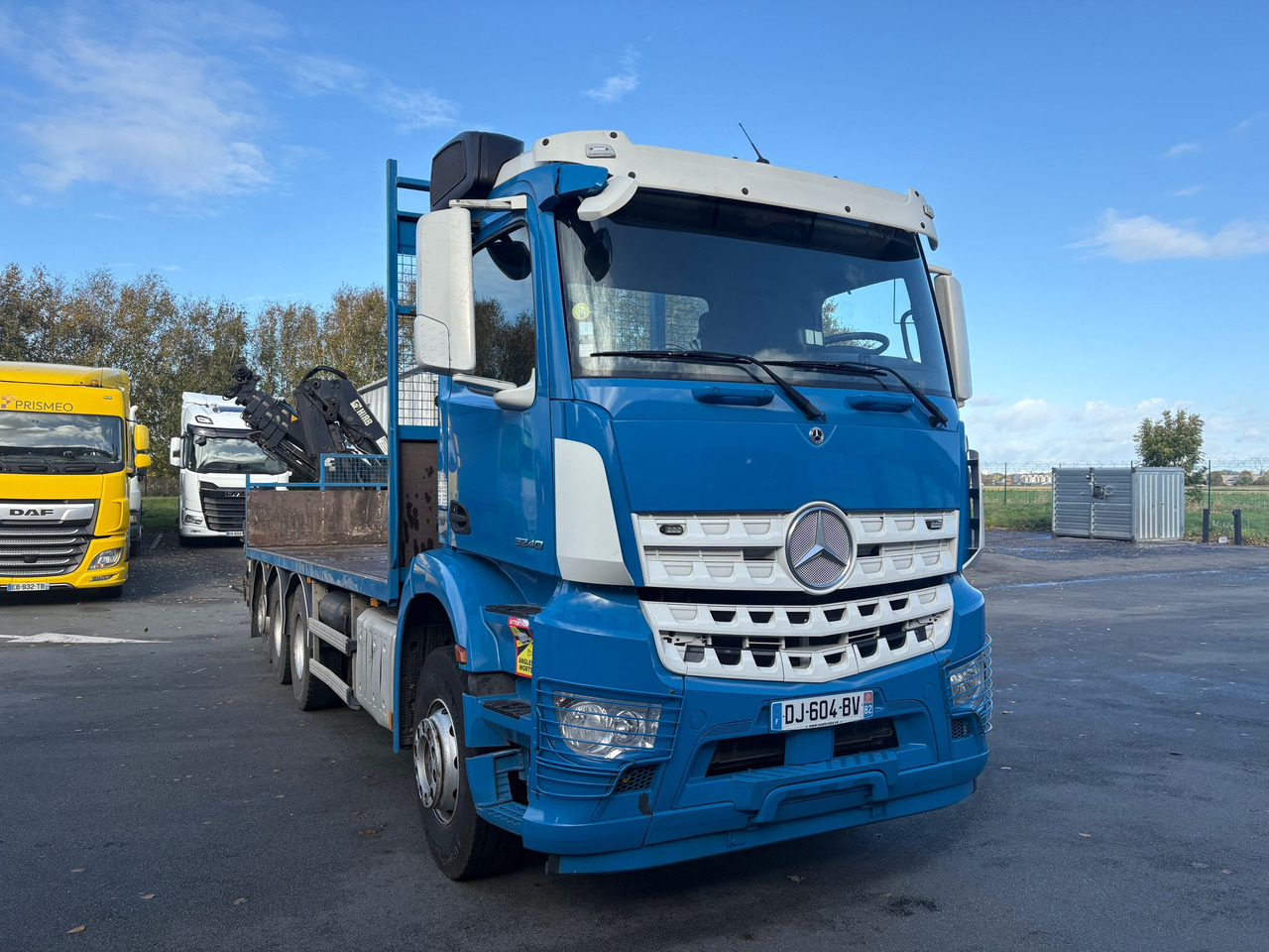 Mercedes Arocs 3240 - Грузовик бортовой/ Платформа: фото 2 Mercedes Arocs 3240 - Грузовик бортовой/ Платформа: фото 2