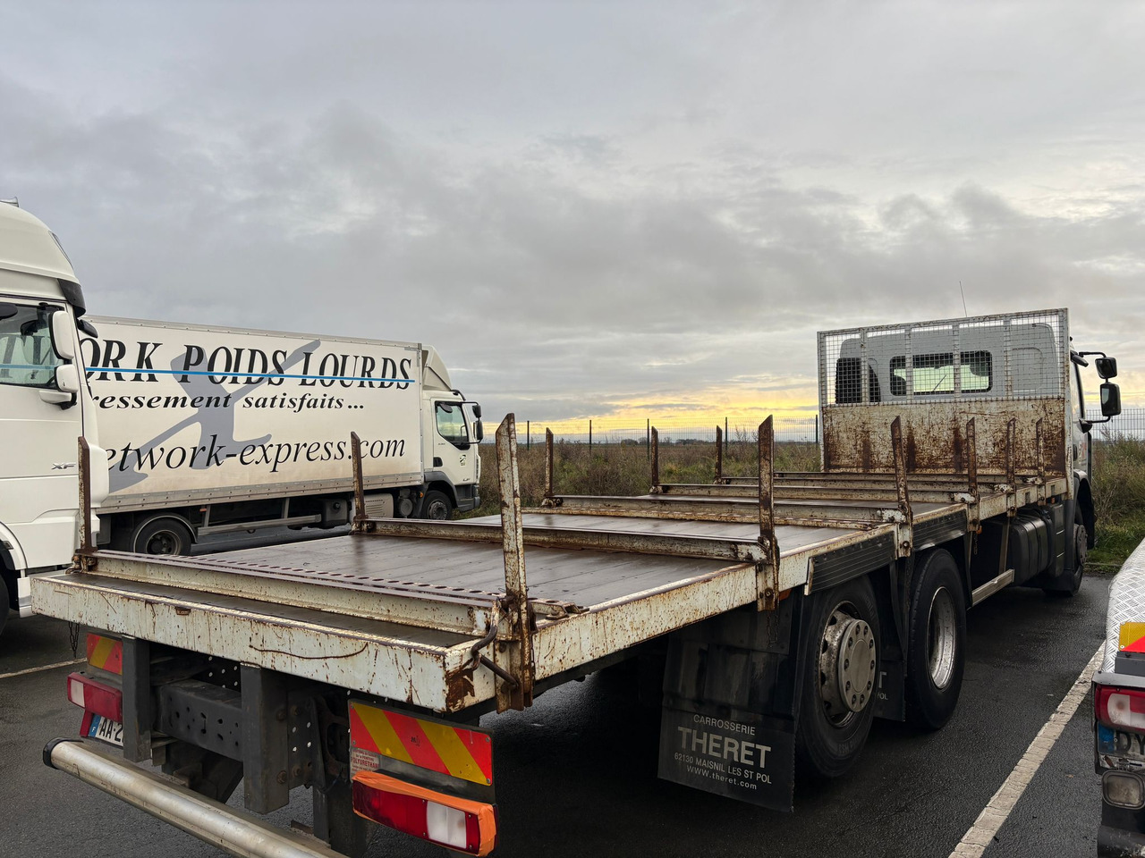 Renault Premium 370 DXI - Грузовик бортовой/ Платформа: фото 4 Renault Premium 370 DXI - Грузовик бортовой/ Платформа: фото 4