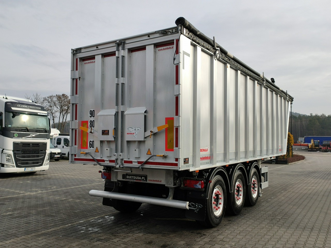 Benalu MULTIRUNNER 87 - Самосвальный полуприцеп: фото 5 Benalu MULTIRUNNER 87 - Самосвальный полуприцеп: фото 5