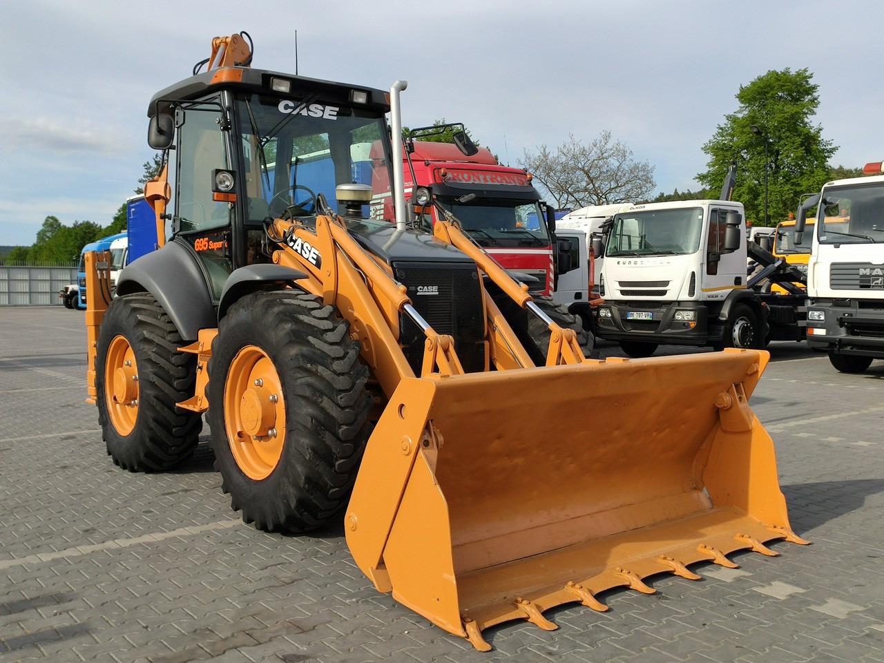 Case 695SR2-4PS - Экскаватор-погрузчик: фото 5 Case 695SR2-4PS - Экскаватор-погрузчик: фото 5