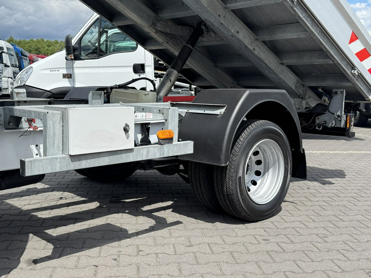 Малотоннажный самосвал Ford Transit: фото 10 Малотоннажный самосвал Ford Transit: фото 10