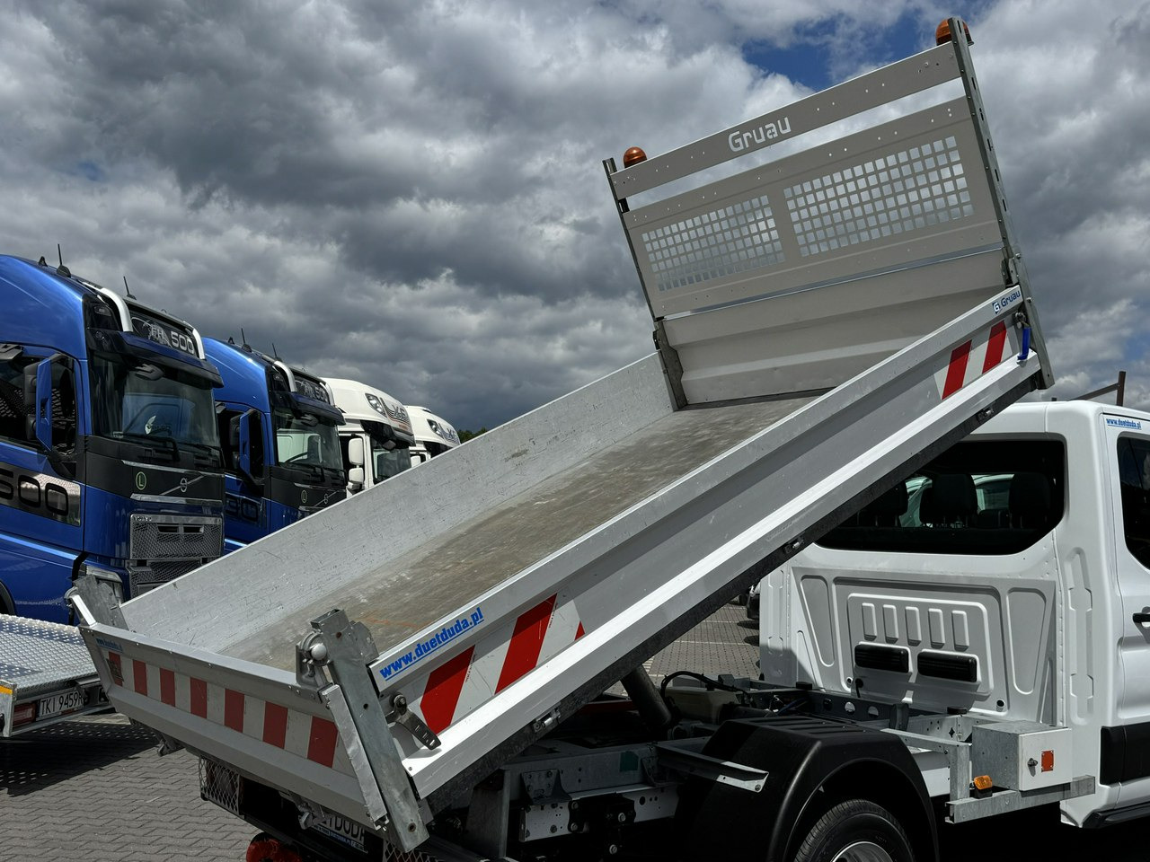 Малотоннажный самосвал Ford Transit: фото 15 Малотоннажный самосвал Ford Transit: фото 15