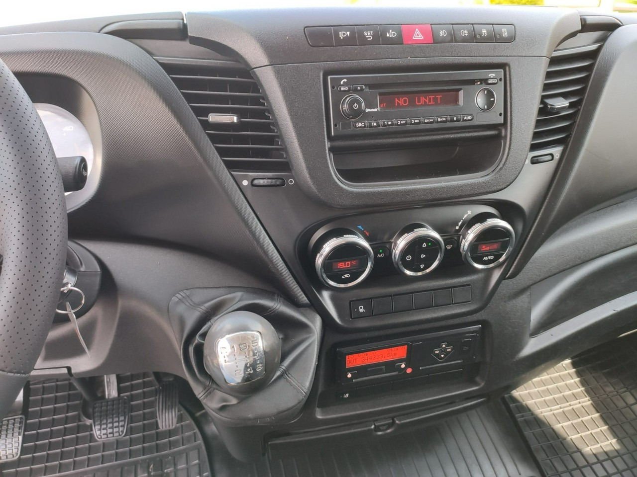 Малотоннажный фургон Iveco Daily 50C15 V: фото 22