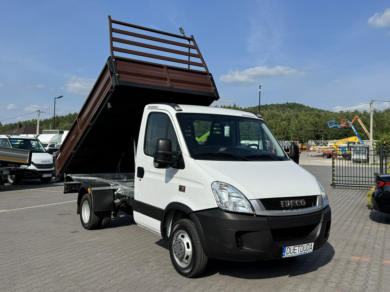 Iveco Daily 50C18 V - Малотоннажный самосвал: фото 2 Iveco Daily 50C18 V - Малотоннажный самосвал: фото 2