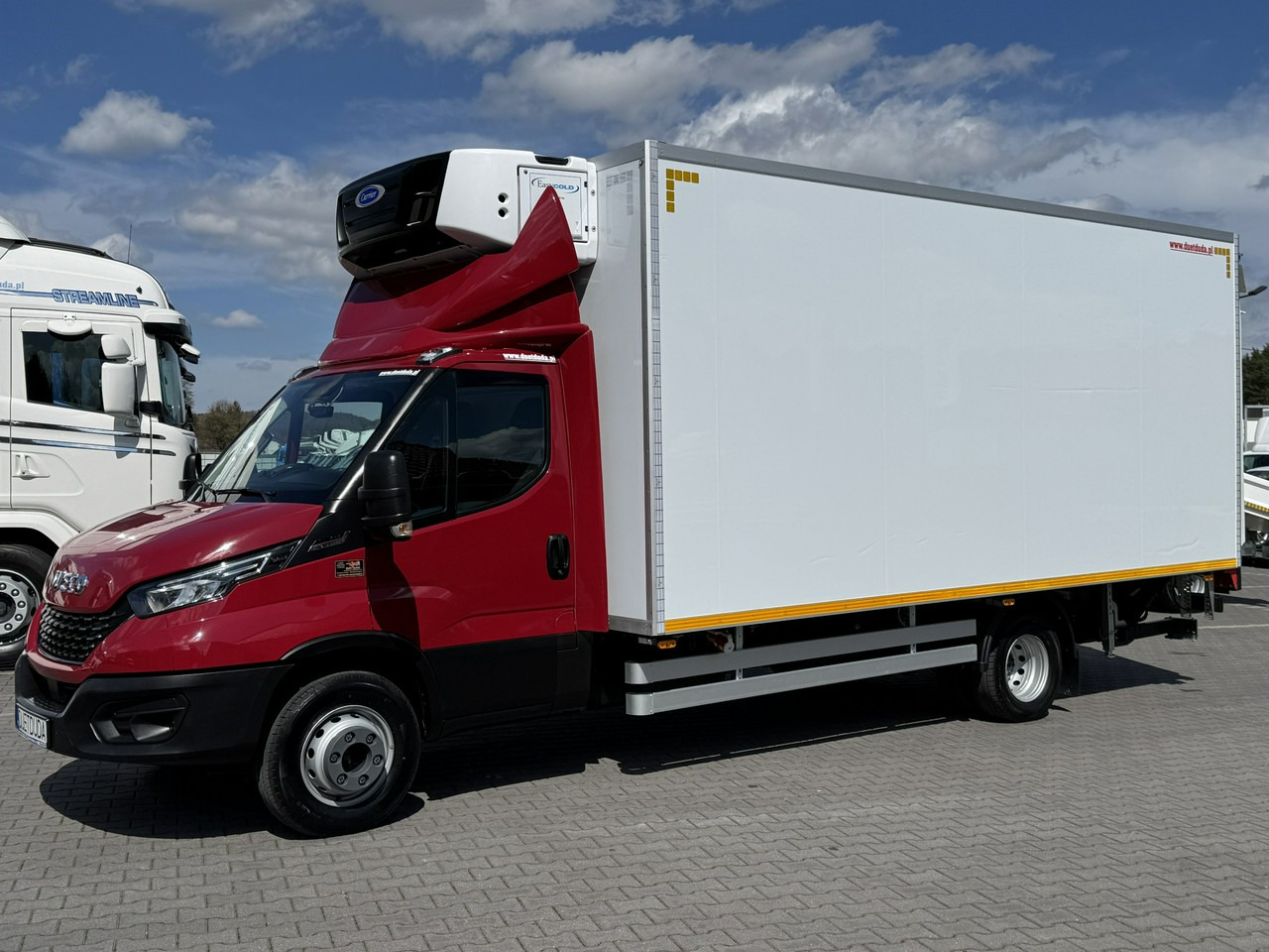 Iveco Daily 72C21 Mroźnia HI-MATIC Ściana Grodziowa Multitemperatura - Малотоннажный рефрижератор: фото 3 Iveco Daily 72C21 Mroźnia HI-MATIC Ściana Grodziowa Multitemperatura - Малотоннажный рефрижератор: фото 3