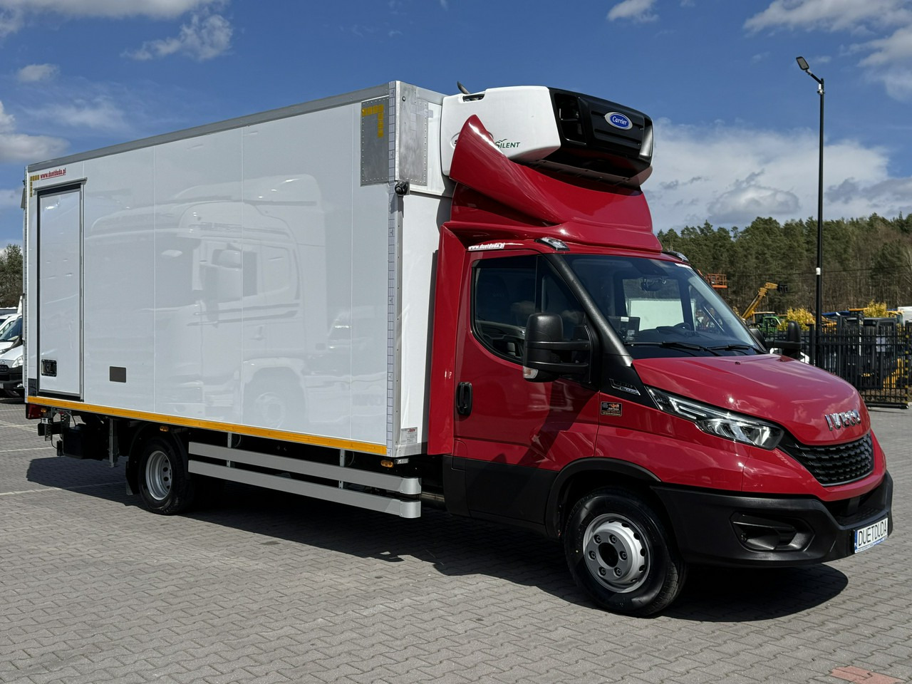 Iveco Daily 72C21 Mroźnia HI-MATIC Ściana Grodziowa Multitemperatura - Малотоннажный рефрижератор: фото 2 Iveco Daily 72C21 Mroźnia HI-MATIC Ściana Grodziowa Multitemperatura - Малотоннажный рефрижератор: фото 2