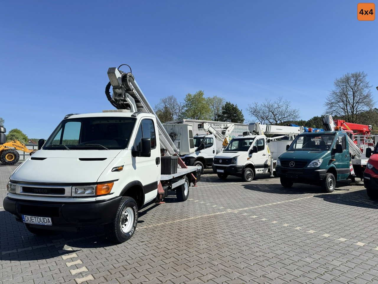 Iveco Daily - Грузовик с подъемником: фото 1 Iveco Daily - Грузовик с подъемником: фото 1