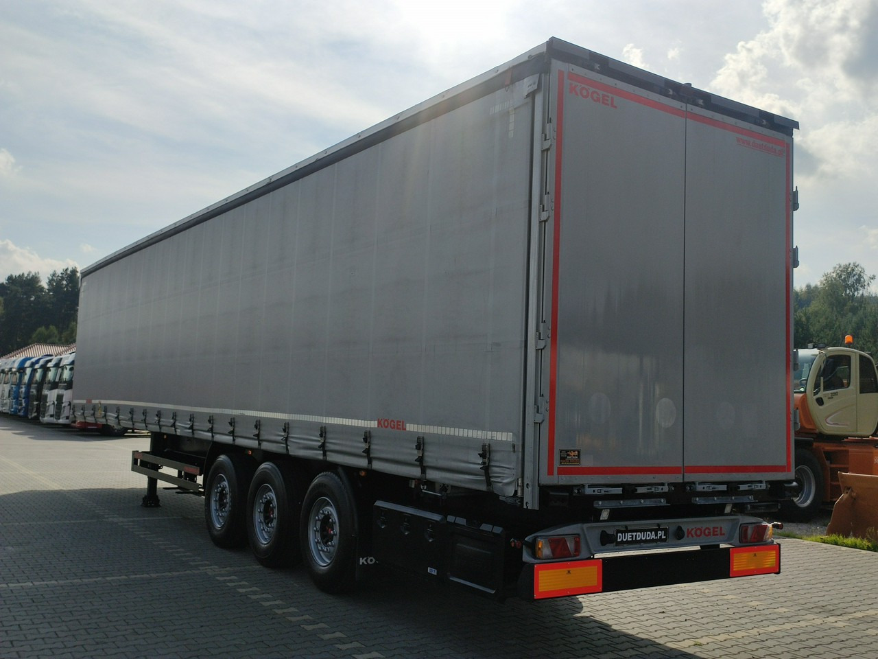 Тентованный полуприцеп Kogel Coil mulda 3 Osie SAF Dach i Boki Zsuwane: фото 10 Тентованный полуприцеп Kogel Coil mulda 3 Osie SAF Dach i Boki Zsuwane: фото 10