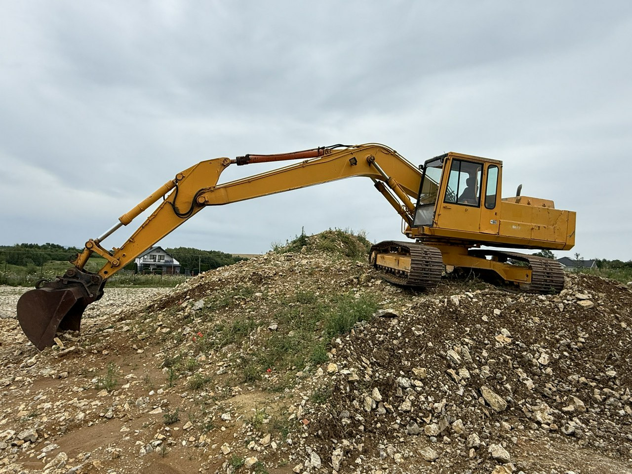 Komatsu PC240NLC-3KP - Гусеничный экскаватор: фото 1 Komatsu PC240NLC-3KP - Гусеничный экскаватор: фото 1