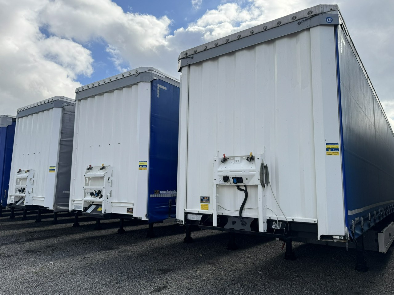 Krone Standard OŚ Podnoszona SAF 2017r - Тентованный полуприцеп: фото 2 Krone Standard OŚ Podnoszona SAF 2017r - Тентованный полуприцеп: фото 2