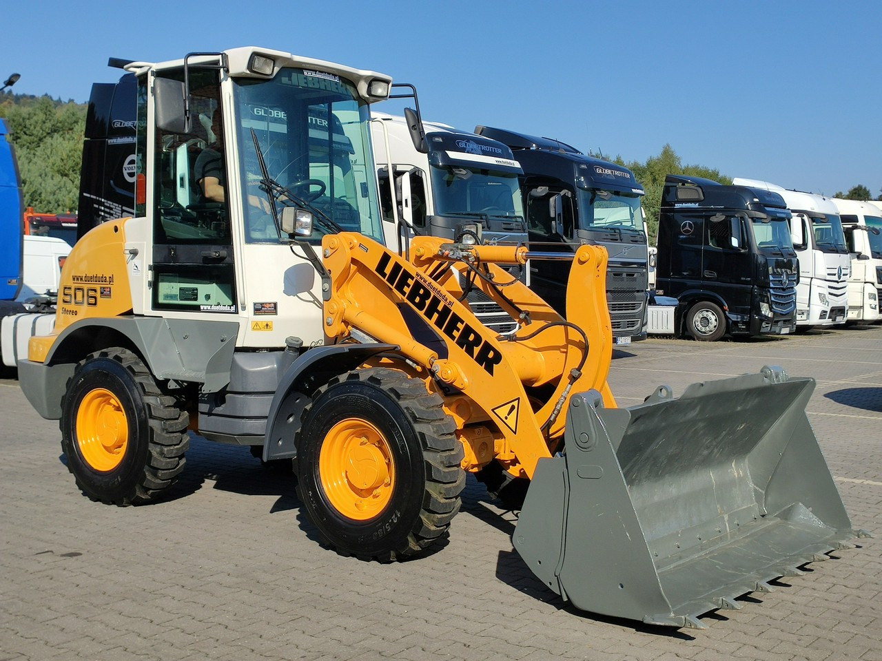 Liebherr L 506 STEREO Szybkozłącze / Łyżka Krokodyl + Widły Waga 6300kg - Компактный фронтальный погрузчик: фото 2 Liebherr L 506 STEREO Szybkozłącze / Łyżka Krokodyl + Widły Waga 6300kg - Компактный фронтальный погрузчик: фото 2