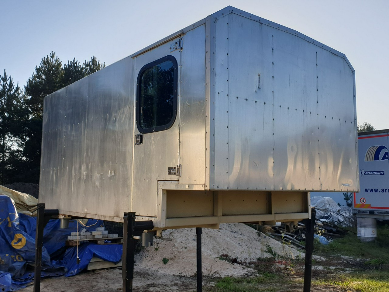 Mercedes ATEGO 1221 - Сменный кузов - фургон: фото 3 Mercedes ATEGO 1221 - Сменный кузов - фургон: фото 3