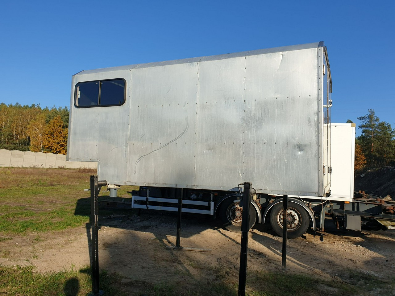 Mercedes ATEGO 1221 - Сменный кузов - фургон: фото 2 Mercedes ATEGO 1221 - Сменный кузов - фургон: фото 2