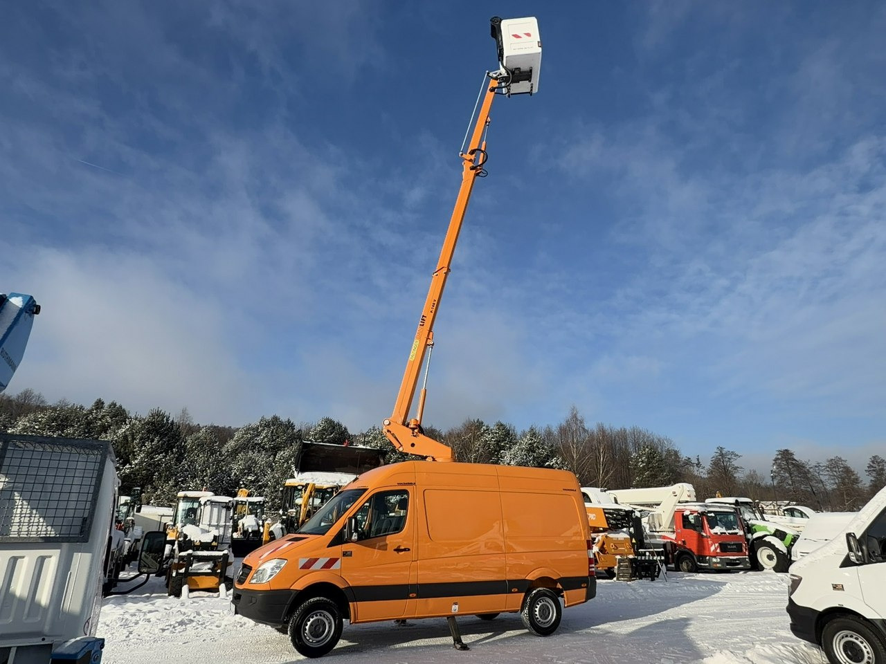 Mercedes Sprinter - Грузовик с подъемником: фото 2 Mercedes Sprinter - Грузовик с подъемником: фото 2