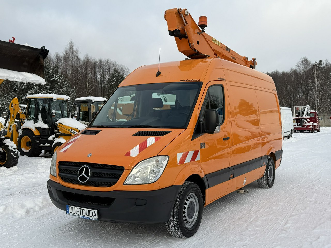 Mercedes Sprinter - Грузовик с подъемником: фото 5 Mercedes Sprinter - Грузовик с подъемником: фото 5