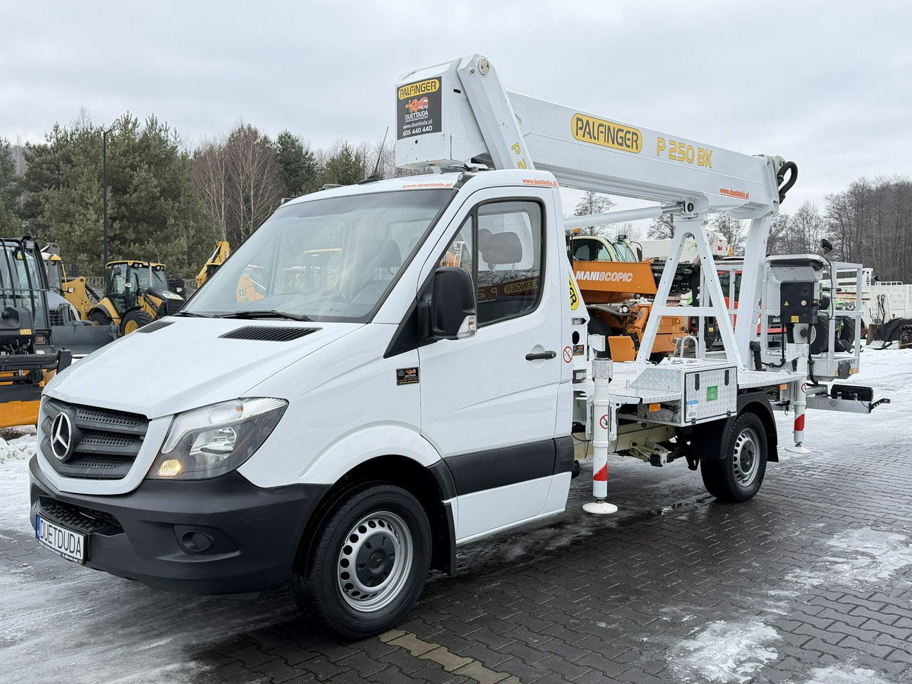 Mercedes Sprinter - Грузовик с подъемником: фото 2 Mercedes Sprinter - Грузовик с подъемником: фото 2