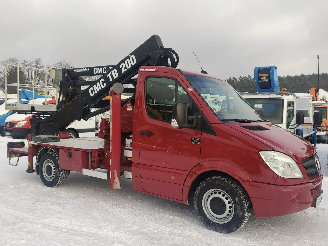 Mercedes Sprinter - Грузовик с подъемником: фото 2 Mercedes Sprinter - Грузовик с подъемником: фото 2