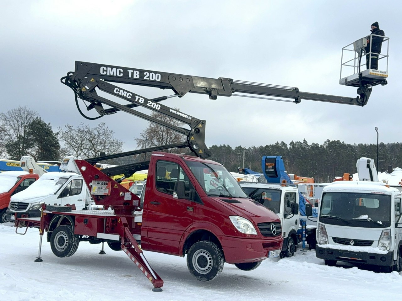 Mercedes Sprinter - Грузовик с подъемником: фото 3 Mercedes Sprinter - Грузовик с подъемником: фото 3