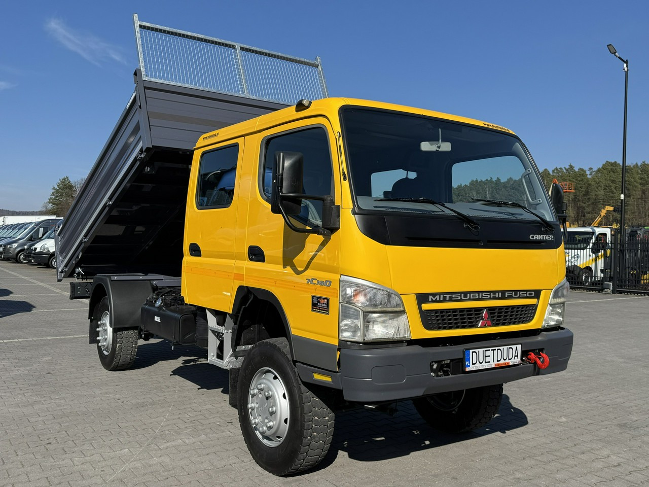 Mitsubishi Canter Fuso 4x4 17C18D 4.9/180KM Wywrotka 3-stronna - Самосвал: фото 4 Mitsubishi Canter Fuso 4x4 17C18D 4.9/180KM Wywrotka 3-stronna - Самосвал: фото 4