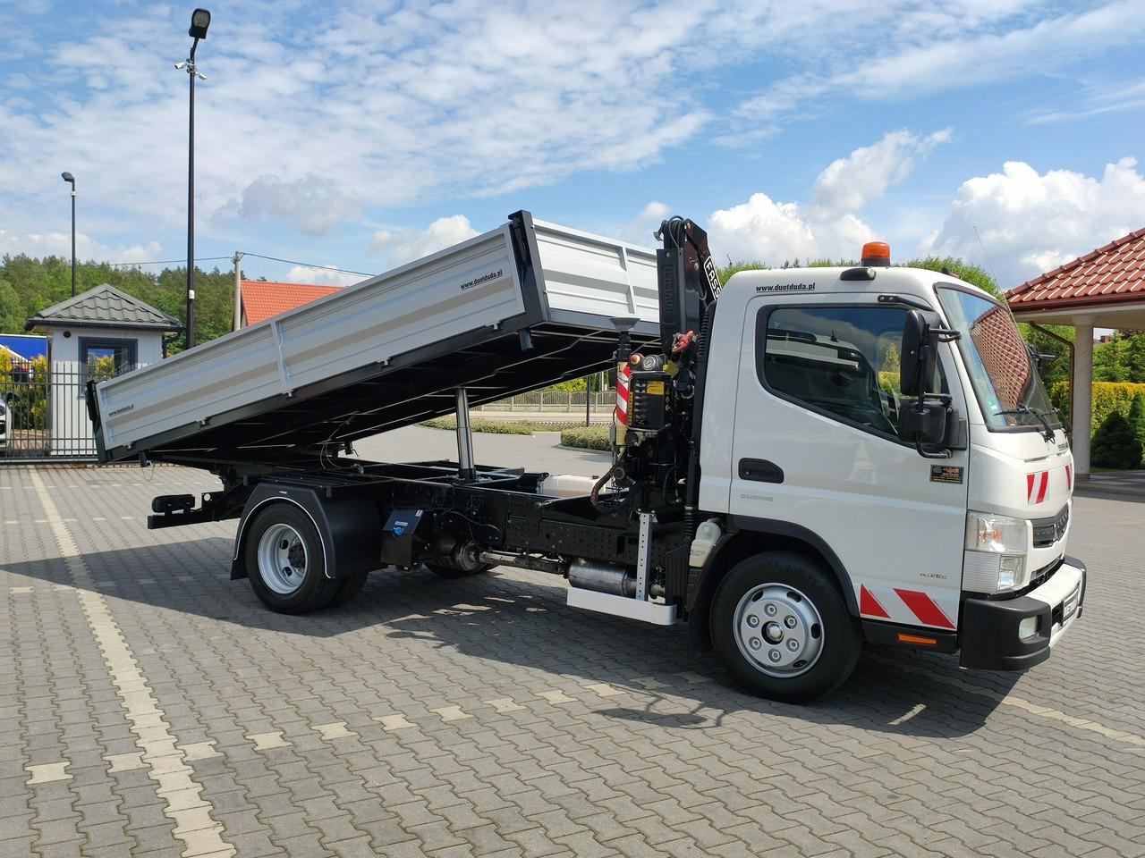 Mitsubishi Canter Fuso 9C18 3.0/180KM HDS FASSI F30 Wywrotka 3-stronna - Самосвал: фото 5 Mitsubishi Canter Fuso 9C18 3.0/180KM HDS FASSI F30 Wywrotka 3-stronna - Самосвал: фото 5