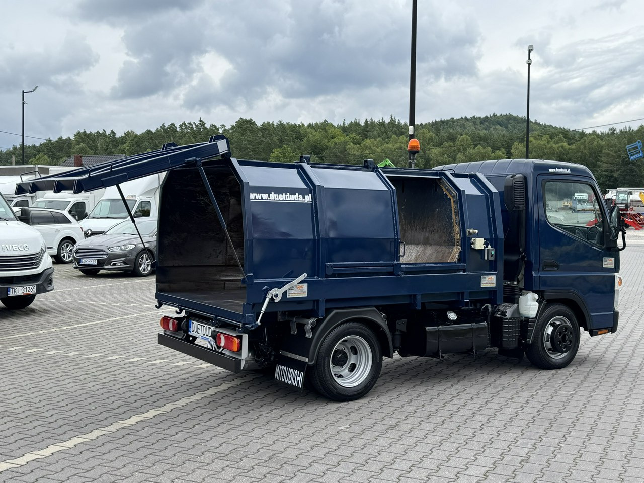 Mitsubishi Canter - Мусоровоз: фото 5 Mitsubishi Canter - Мусоровоз: фото 5