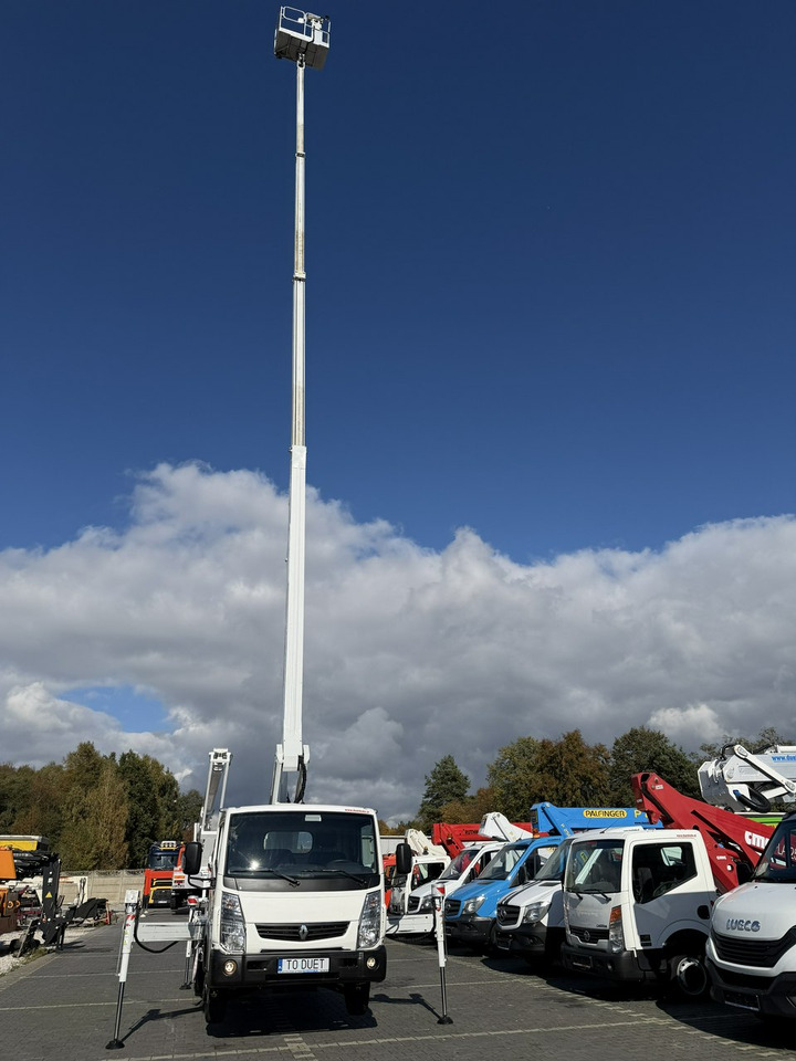 Renault Maxity - Грузовик с подъемником: фото 3 Renault Maxity - Грузовик с подъемником: фото 3