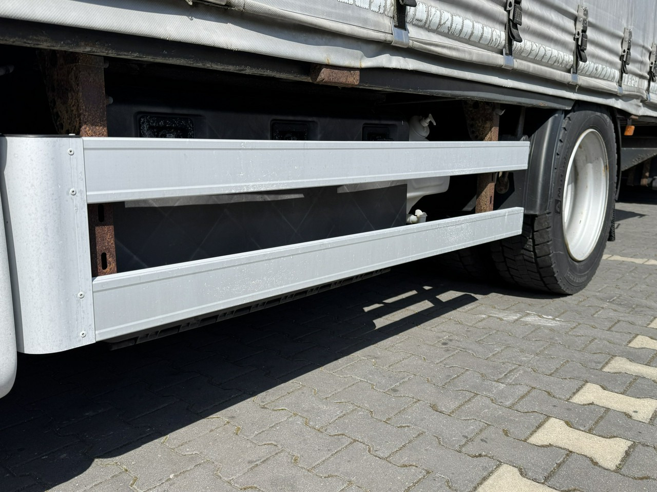 Тентованный грузовик Renault Premium 380 DXi Euro 5 Firana 19 Palet Dach Zsuwany 18ton DMC: фото 9