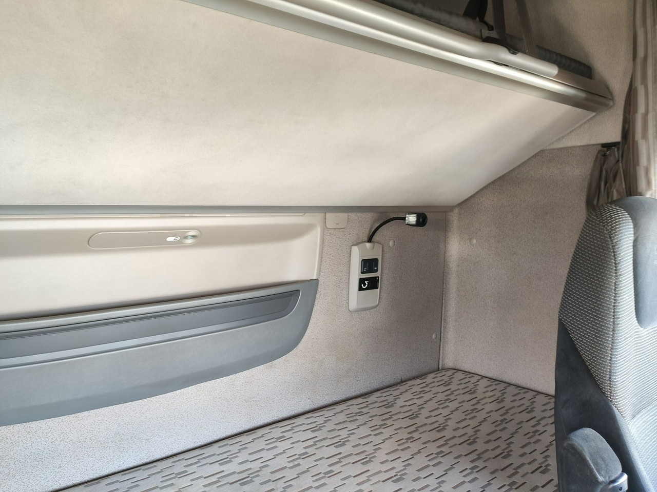 Тягач DAF XF 106.460 Euro 6 LowDeck Mega: фото 28 Тягач DAF XF 106.460 Euro 6 LowDeck Mega: фото 28