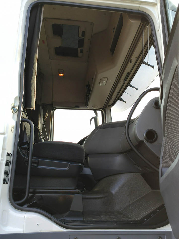 Тягач DAF XF 106.460 Euro 6 LowDeck Mega: фото 17 Тягач DAF XF 106.460 Euro 6 LowDeck Mega: фото 17