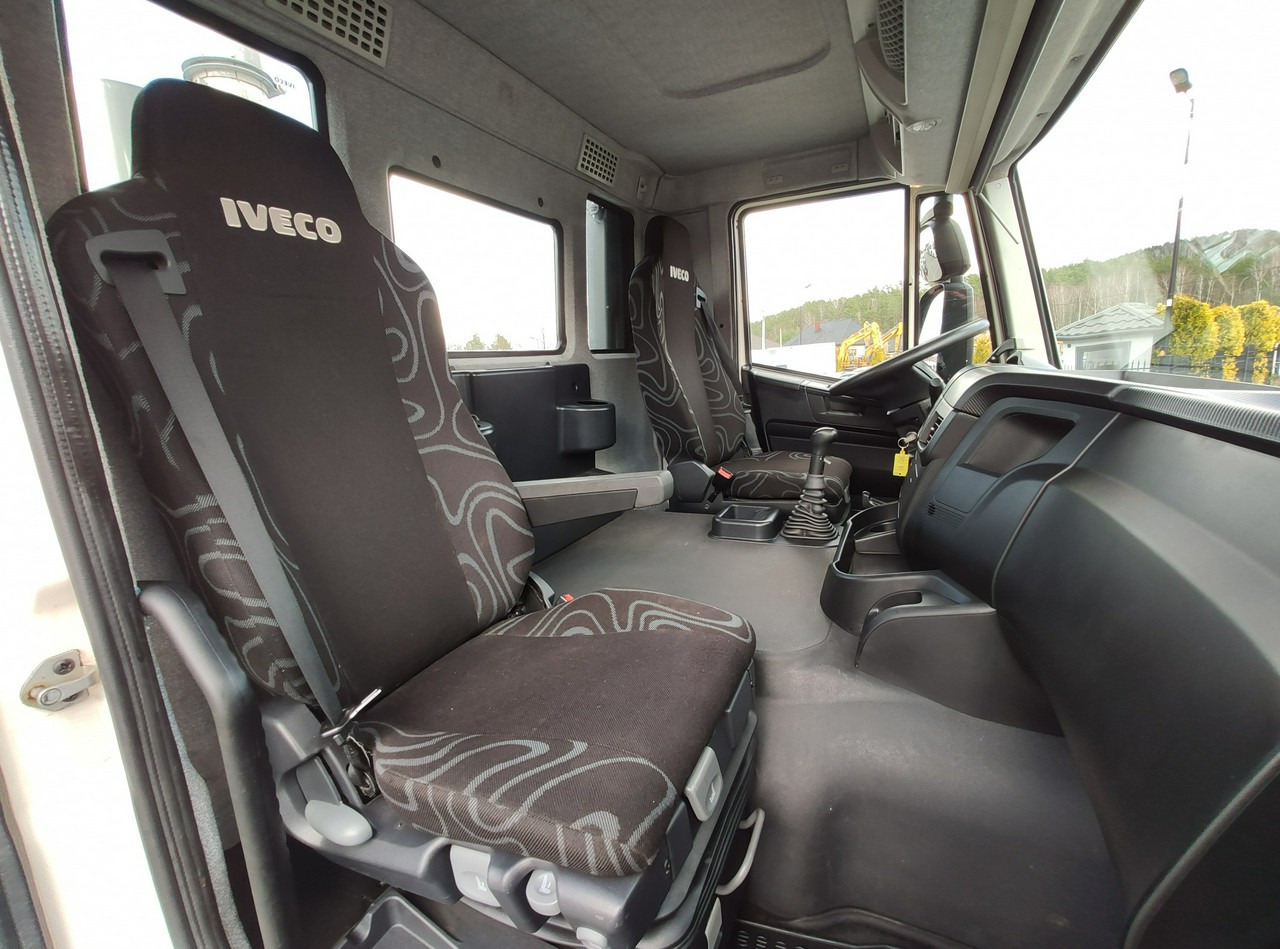 Тягач Iveco Trakker 26.410 6x4 Manual Mały Przebieg tylko-46000km: фото 29 Тягач Iveco Trakker 26.410 6x4 Manual Mały Przebieg tylko-46000km: фото 29