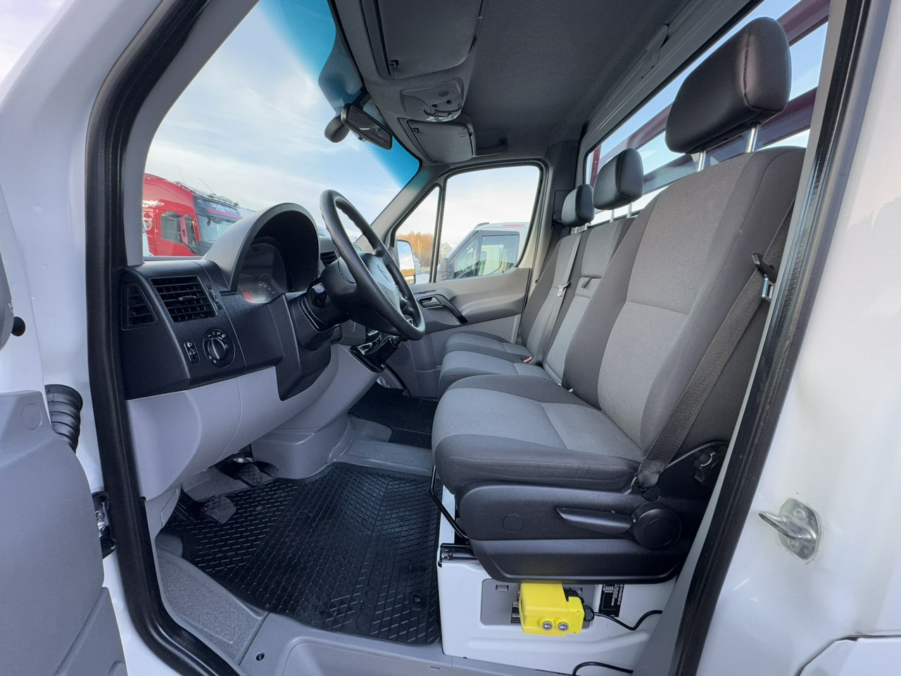 Малотоннажный самосвал Volkswagen Crafter: фото 25