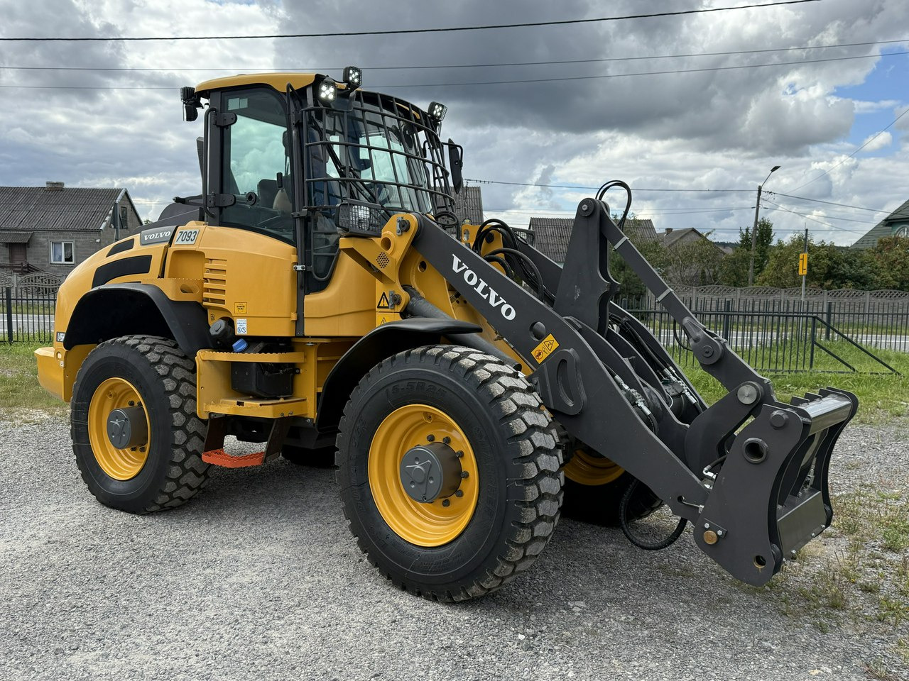 Volvo Waga -10ton WHEEL LOADER L45H Maszyna w Bardzo Dobrym Stanie - Колёсный погрузчик: фото 1 Volvo Waga -10ton WHEEL LOADER L45H Maszyna w Bardzo Dobrym Stanie - Колёсный погрузчик: фото 1