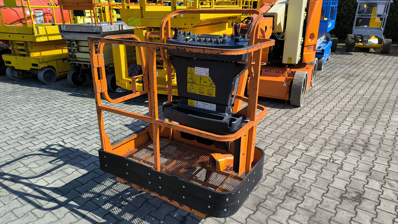 Коленчатый подъемник JLG E 300 AJP: фото 27