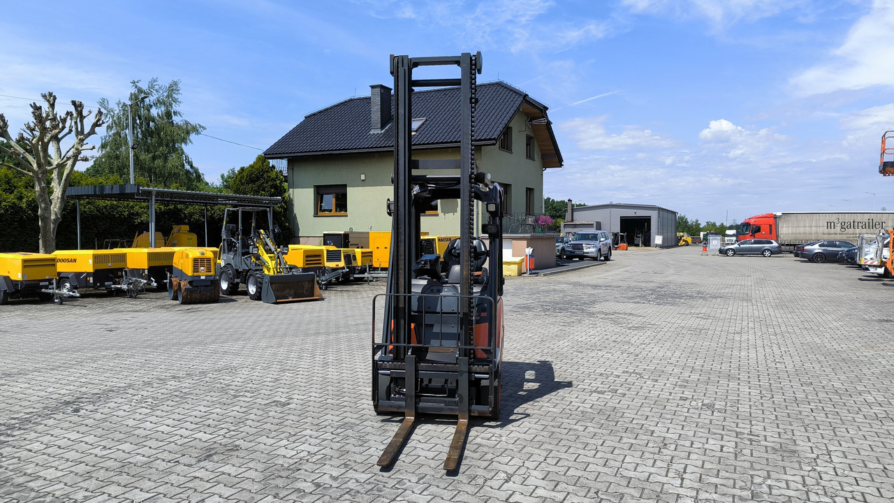 LINDE E 16 PH – 02 - Электропогрузчик: фото 2 LINDE E 16 PH – 02 - Электропогрузчик: фото 2