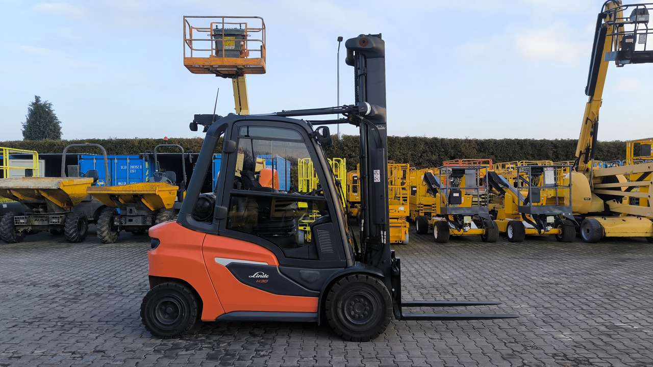 LINDE H 30 T – 01 - Газовый погрузчик: фото 4 LINDE H 30 T – 01 - Газовый погрузчик: фото 4