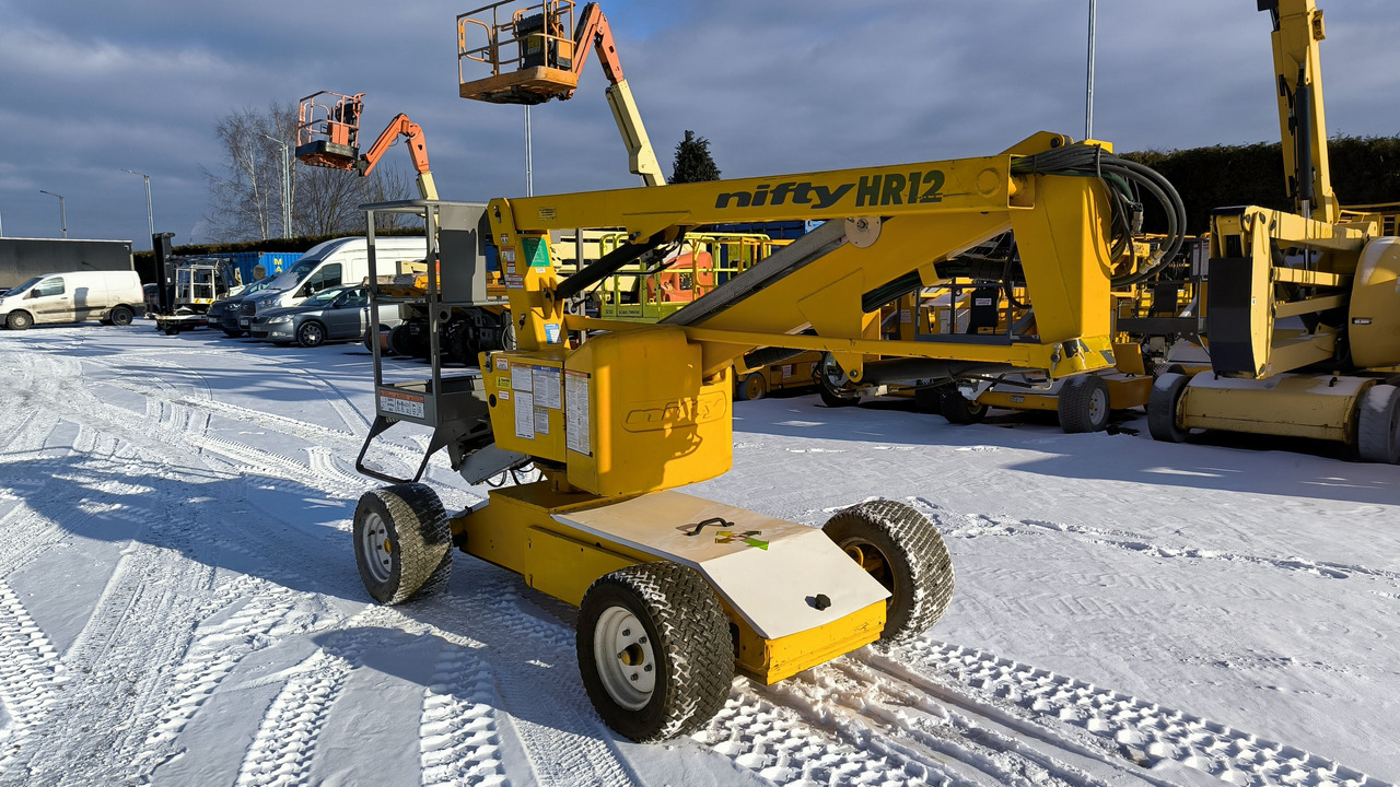 NIFTYLIFT HR 12 NE - Коленчатый подъемник: фото 1 NIFTYLIFT HR 12 NE - Коленчатый подъемник: фото 1