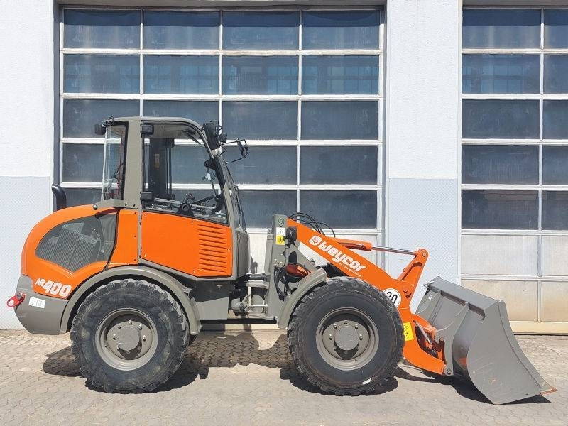 Atlas AR 400 - Мини-погрузчик с бортовым поворотом: фото 5 Atlas AR 400 - Мини-погрузчик с бортовым поворотом: фото 5