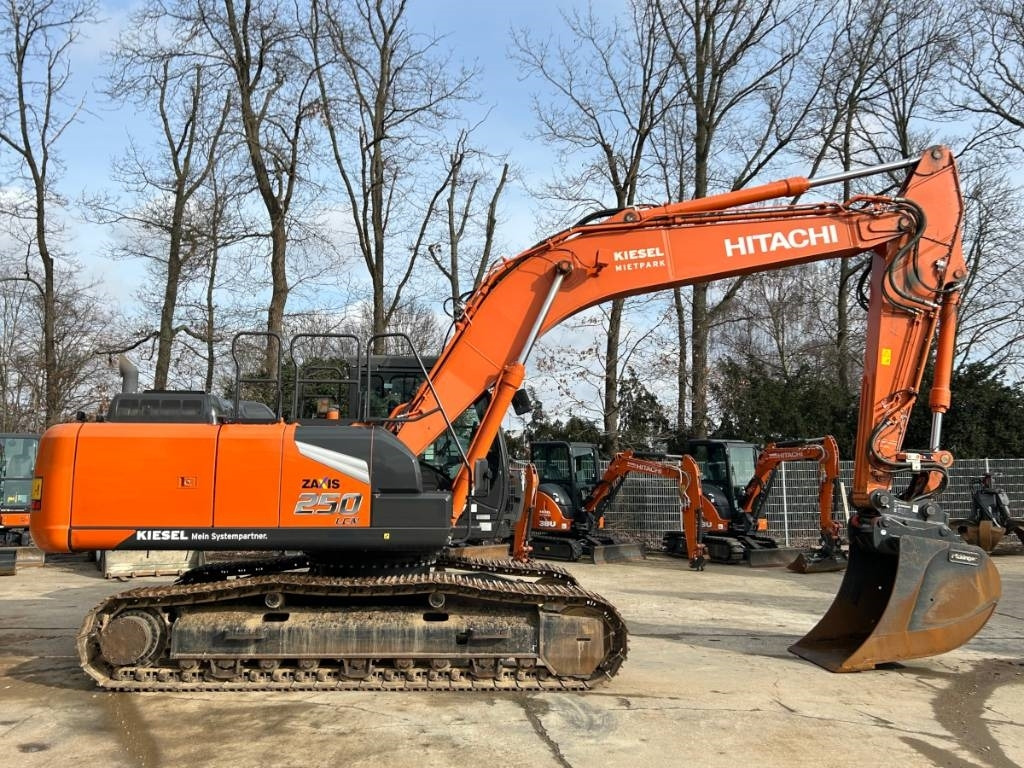 Hitachi ZX 250 LCN-7 - Гусеничный экскаватор: фото 3 Hitachi ZX 250 LCN-7 - Гусеничный экскаватор: фото 3