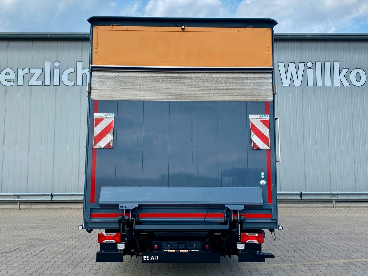 Iveco Daily Hi-Matic 70 C 21 Topsleeper | LBW 1,00to. - Тентованный фургон: фото 4 Iveco Daily Hi-Matic 70 C 21 Topsleeper | LBW 1,00to. - Тентованный фургон: фото 4
