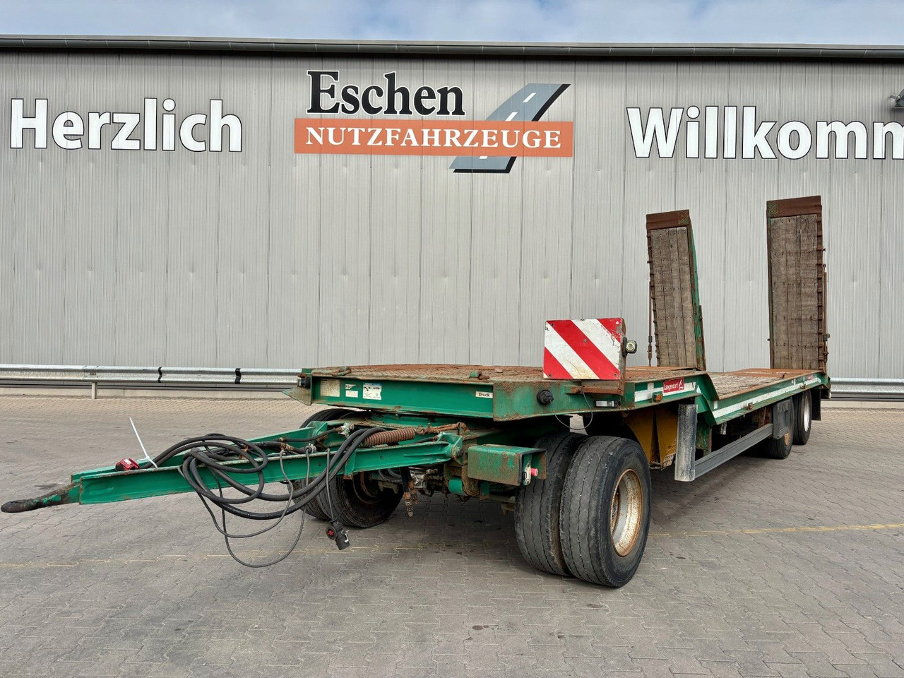 Langendorf Anhänger | hydraulische Rampen*Blatt*BPW-Achsen - Низкорамный прицеп: фото 1 Langendorf Anhänger | hydraulische Rampen*Blatt*BPW-Achsen - Низкорамный прицеп: фото 1