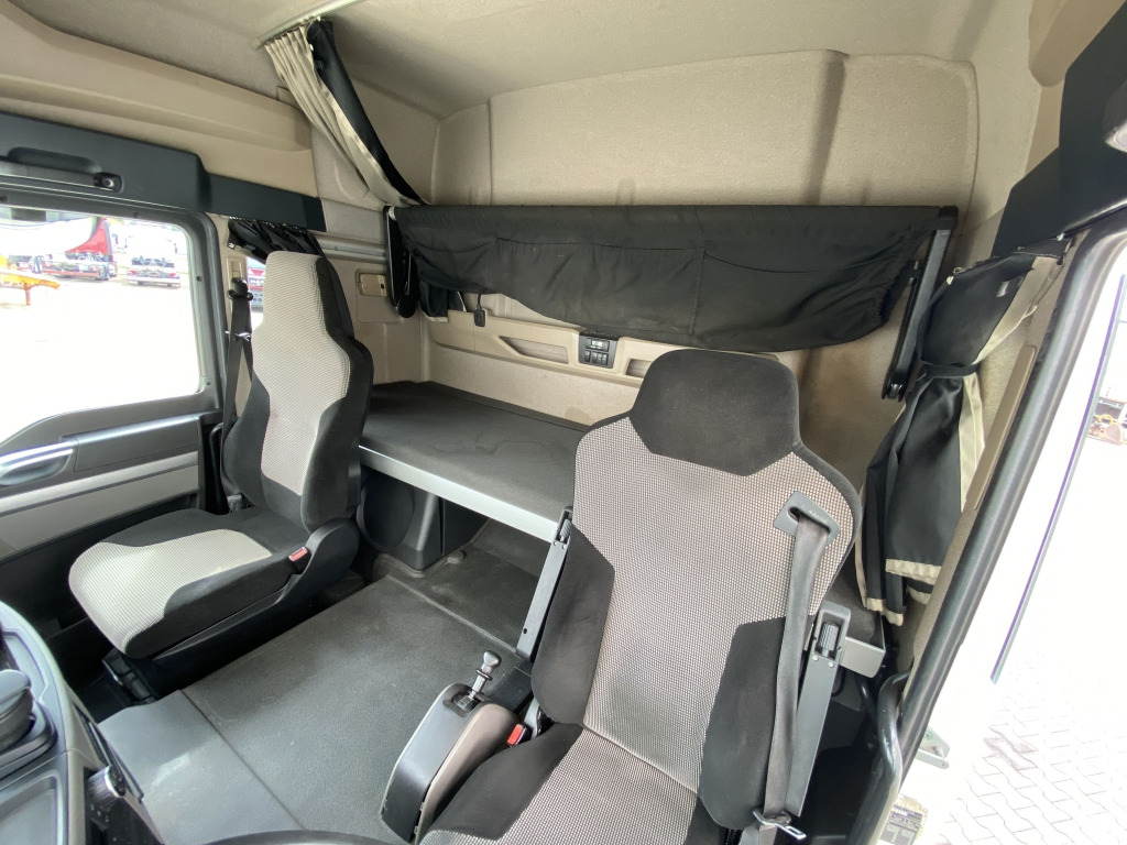 MAN TGL 12.250 4x2 BL - Тентованный грузовик: фото 5 MAN TGL 12.250 4x2 BL - Тентованный грузовик: фото 5