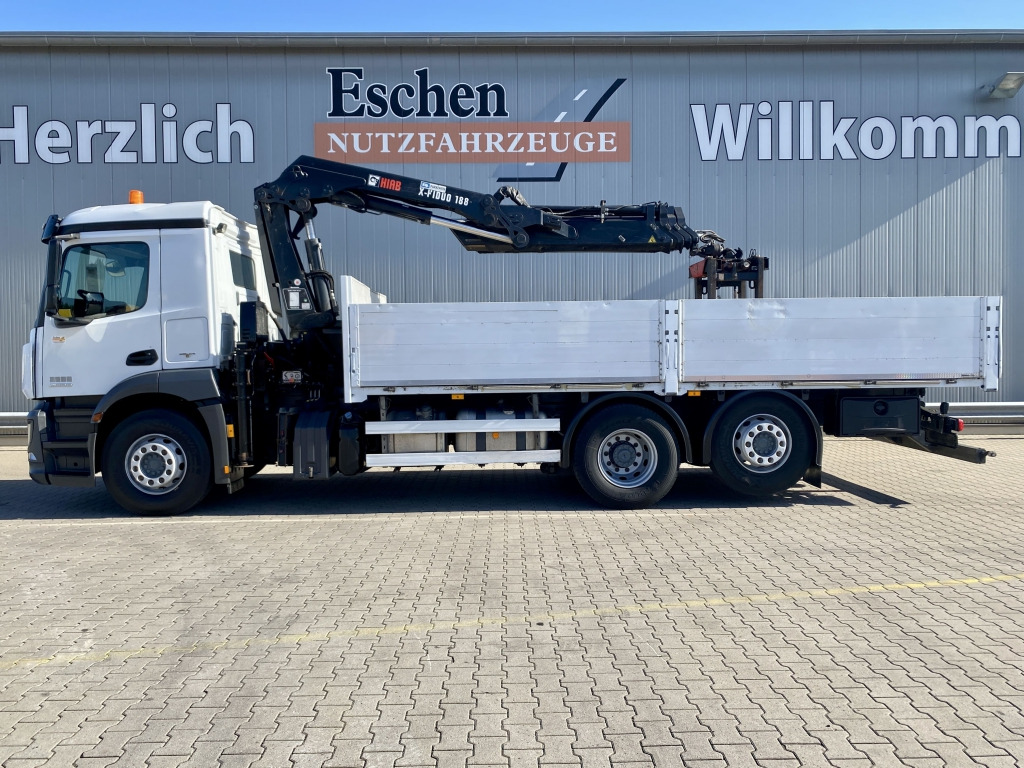 Mercedes-Benz 2533 L 6x2 / HIAB X-HIDUO 188/ES-3 Kran - Грузовик бортовой/ Платформа, Автоманипулятор: фото 2 Mercedes-Benz 2533 L 6x2 / HIAB X-HIDUO 188/ES-3 Kran - Грузовик бортовой/ Платформа, Автоманипулятор: фото 2