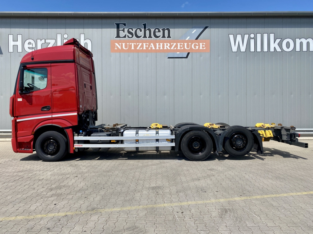 Mercedes-Benz 2546 LL 6x2 - Грузовик-контейнеровоз/ Сменный кузов: фото 2 Mercedes-Benz 2546 LL 6x2 - Грузовик-контейнеровоз/ Сменный кузов: фото 2