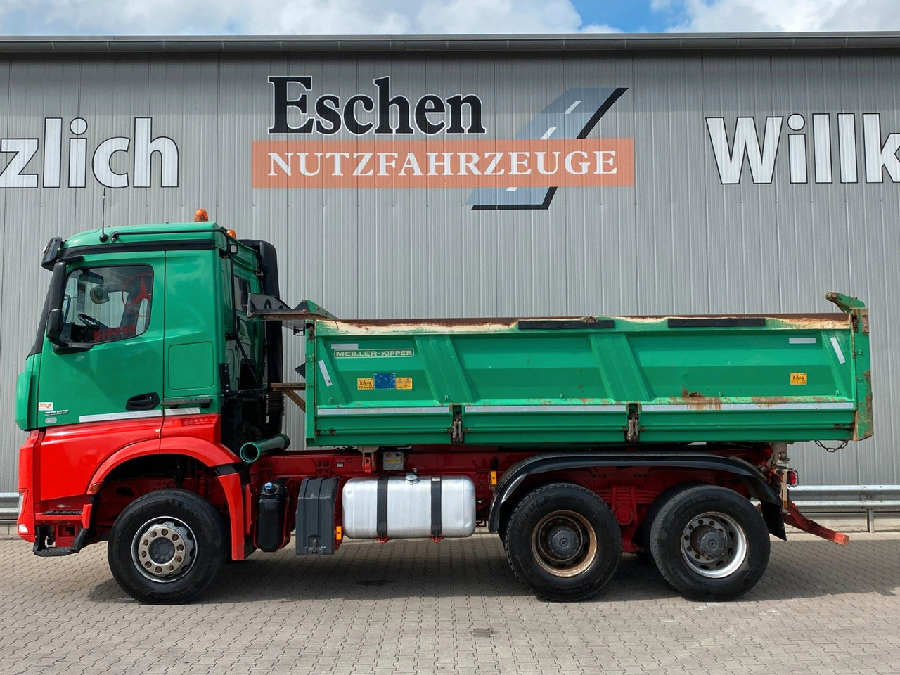 Mercedes-Benz Arocs 2652 6x4B MEILLER Bordmatik*Blatt*Retarder - Самосвал: фото 3 Mercedes-Benz Arocs 2652 6x4B MEILLER Bordmatik*Blatt*Retarder - Самосвал: фото 3