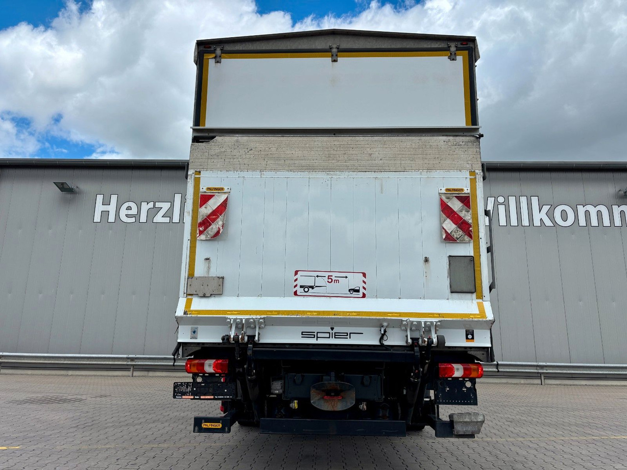 Mercedes-Benz Atego 1624 I 2,66m Höhe*Pritsche*Plane*LBW*AHK - Тентованный грузовик: фото 4 Mercedes-Benz Atego 1624 I 2,66m Höhe*Pritsche*Plane*LBW*AHK - Тентованный грузовик: фото 4